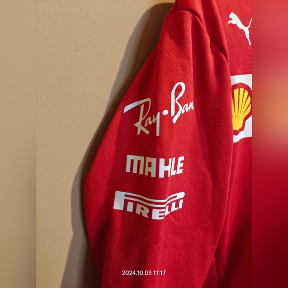 Ferrari Scuderia F1 Unisex Team Tech Fleece - Red - Picture 8 of 9